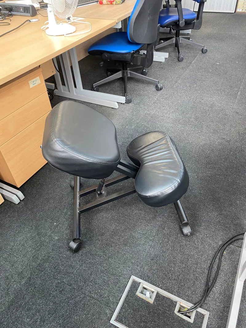 Ergonomic Kneeling Chair - Black