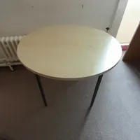 1 x round table